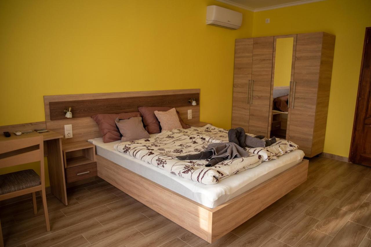 Hotel Benige Vendeghaz Demjén Esterno foto