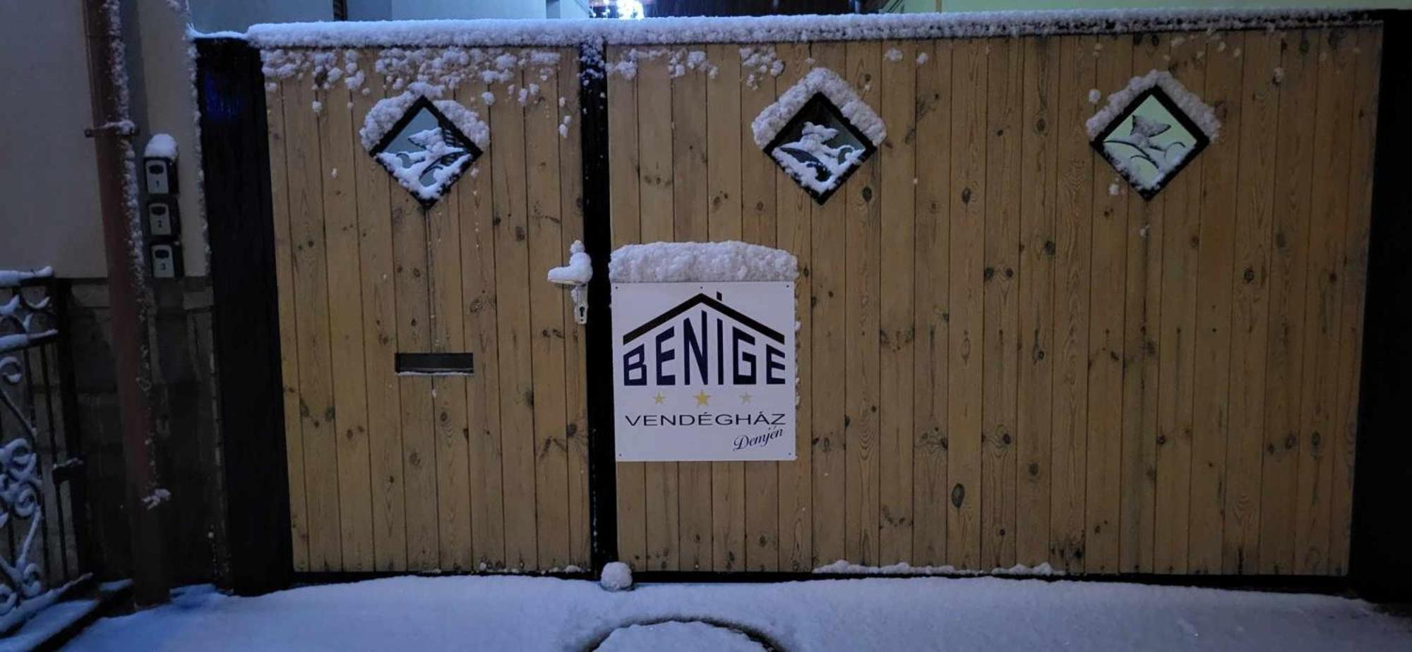 Hotel Benige Vendeghaz Demjén Esterno foto