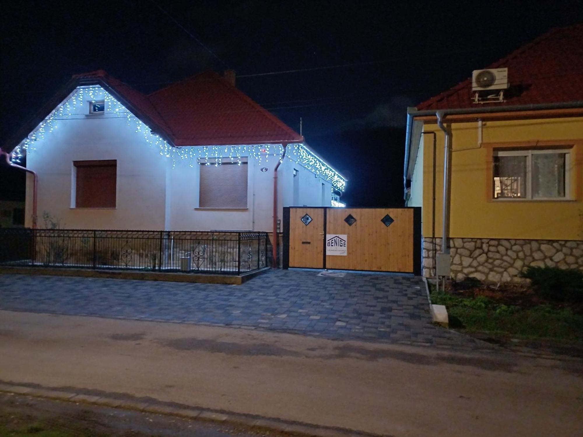 Hotel Benige Vendeghaz Demjén Esterno foto