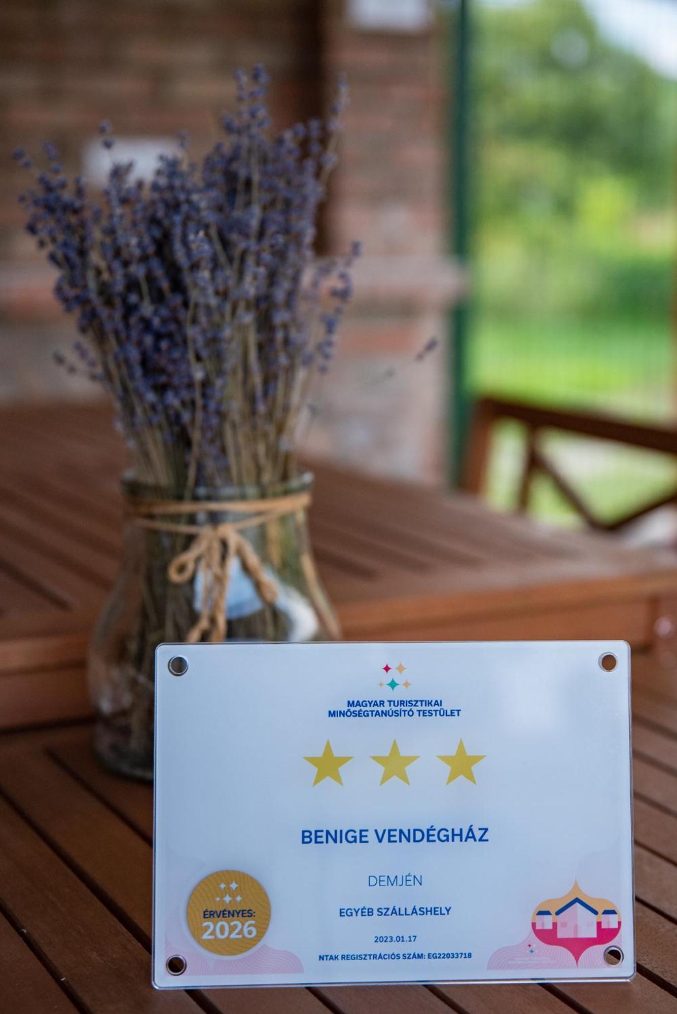 Hotel Benige Vendeghaz Demjén Esterno foto